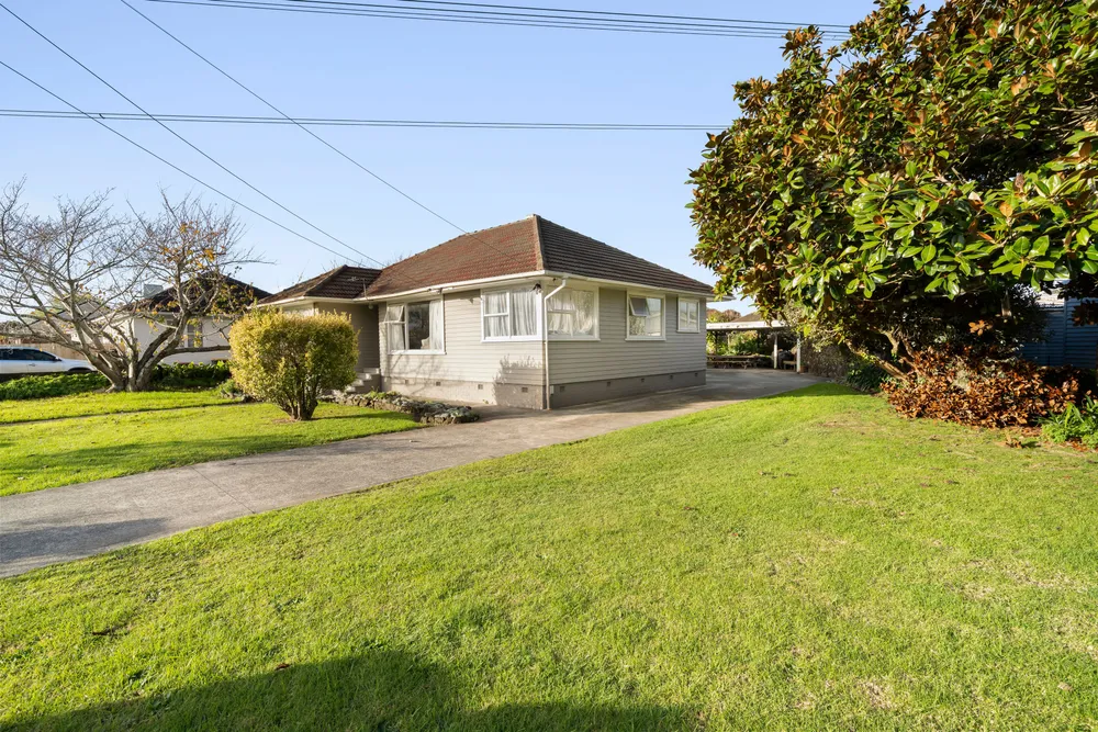 Photos of 65 Ashton Avenue