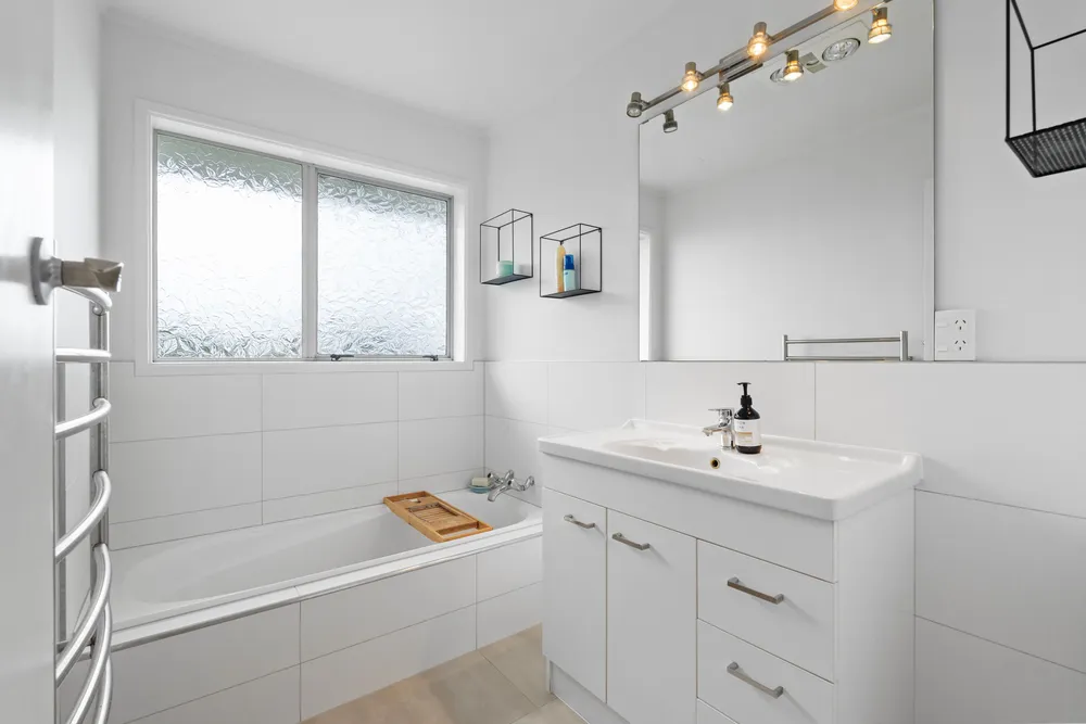 Photos of 24 John Dee Crescent