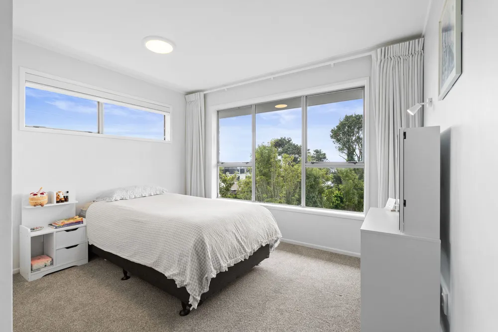 Photos of 24 John Dee Crescent
