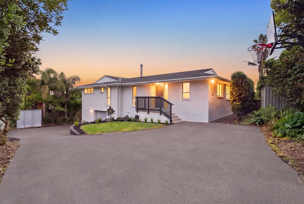 Photo of 24 John Dee Crescent, Red Beach