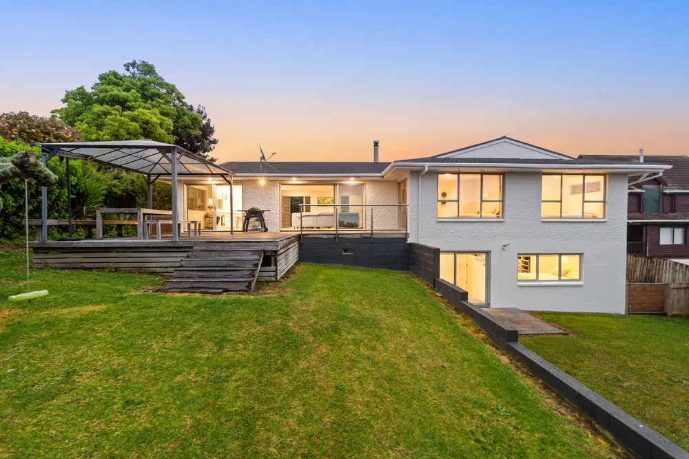 Photos of 24 John Dee Crescent