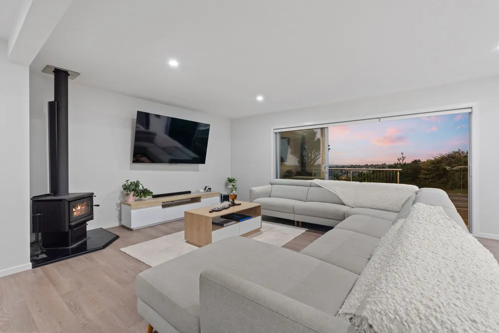 Photos of 24 John Dee Crescent