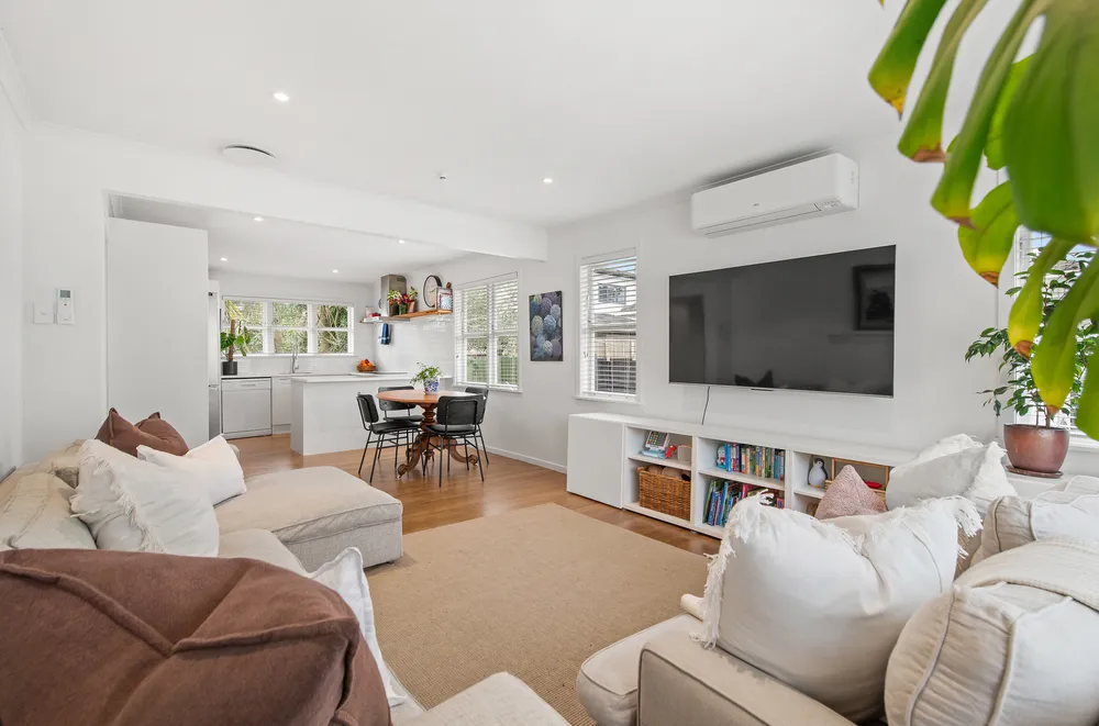 Photos of 1/154 Manuroa Road