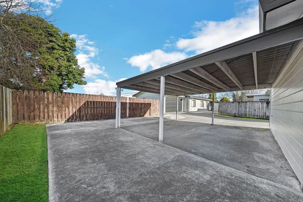 Photos of 2/161 Old Wairoa Road