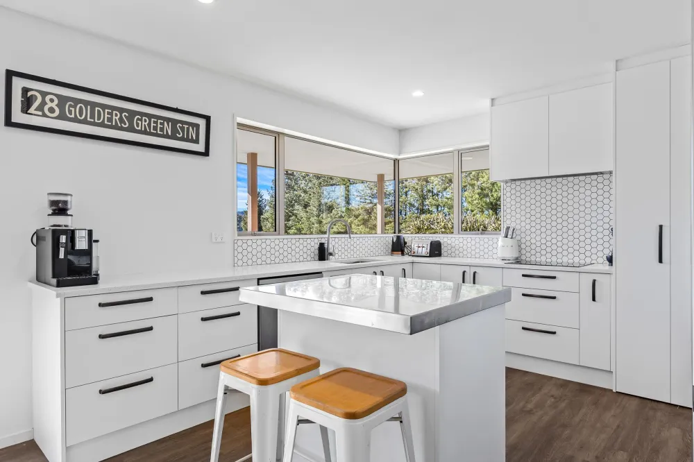Photos of 724 Loburn Whiterock Road
