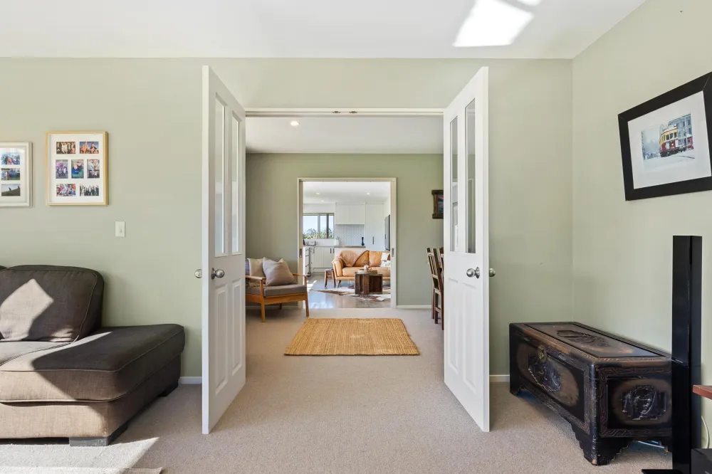Photos of 724 Loburn Whiterock Road