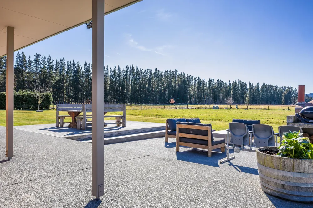 Photos of 724 Loburn Whiterock Road