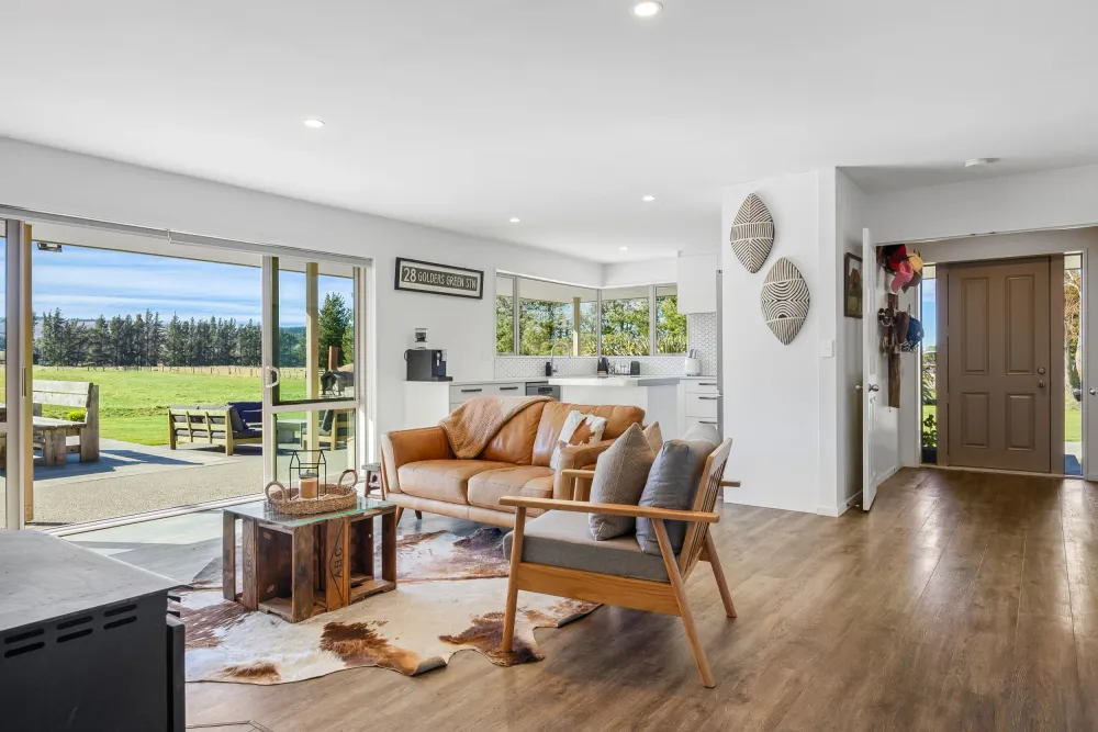 Photos of 724 Loburn Whiterock Road