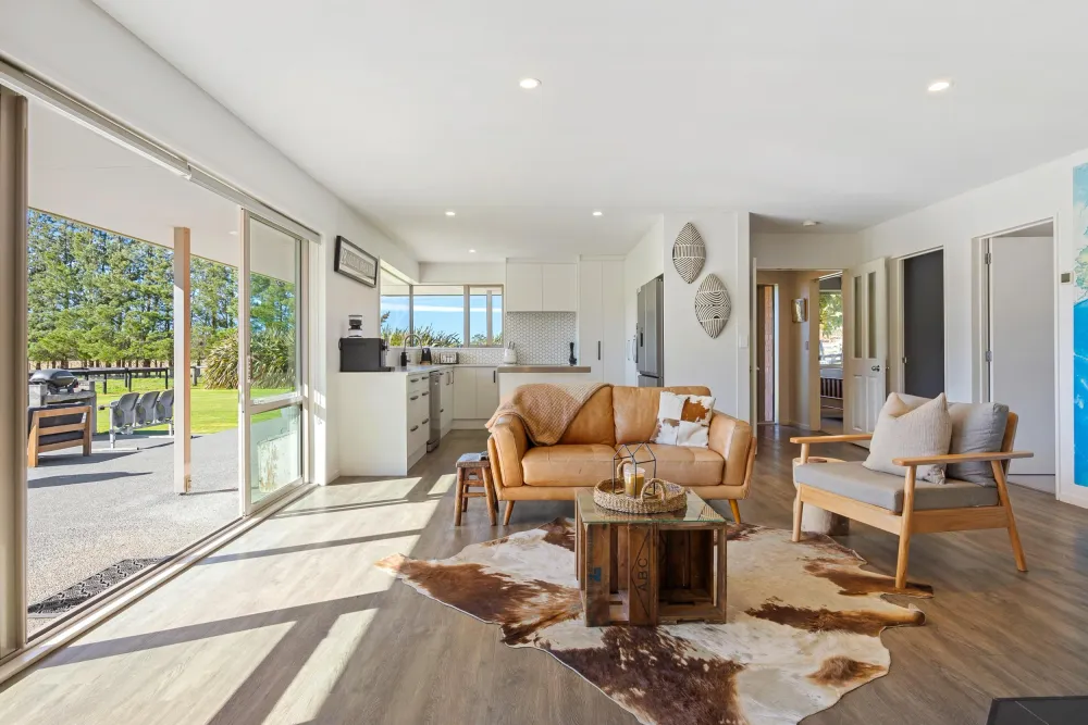 Photos of 724 Loburn Whiterock Road