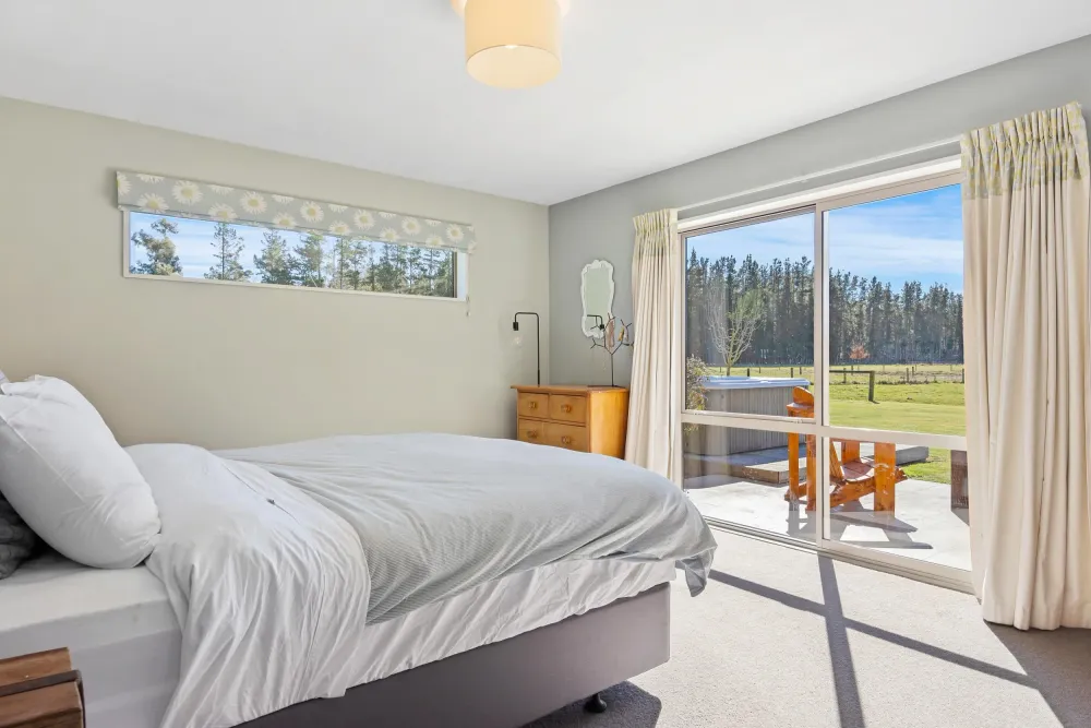 Photos of 724 Loburn Whiterock Road