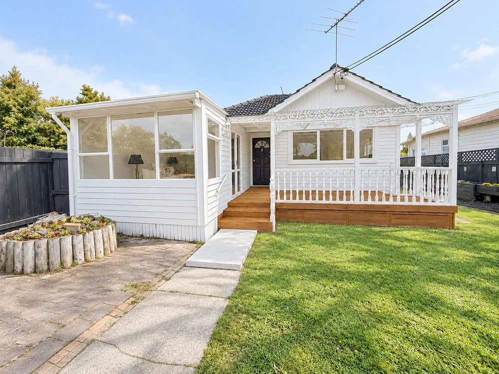 Photos of 1/44 Titirangi Road