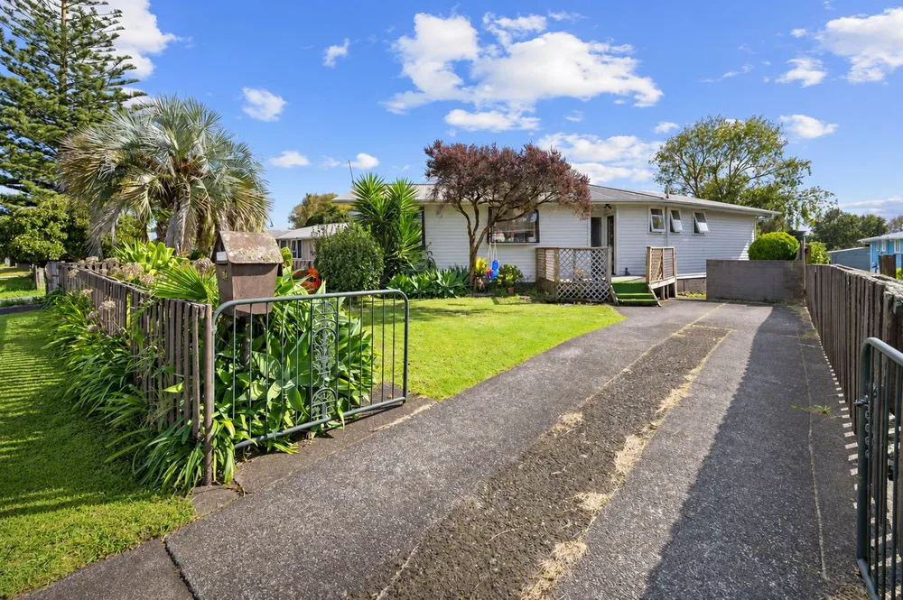 Photos of 24 Cramond Drive