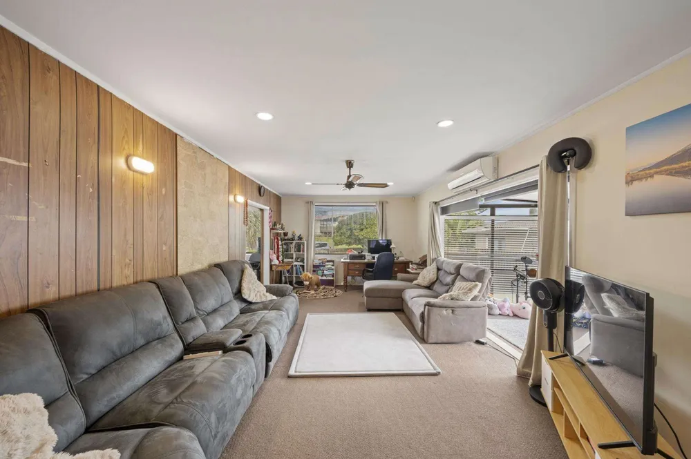 Photos of 24 Cramond Drive