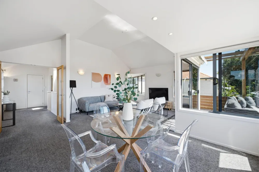 Photos of 100B Coates Avenue