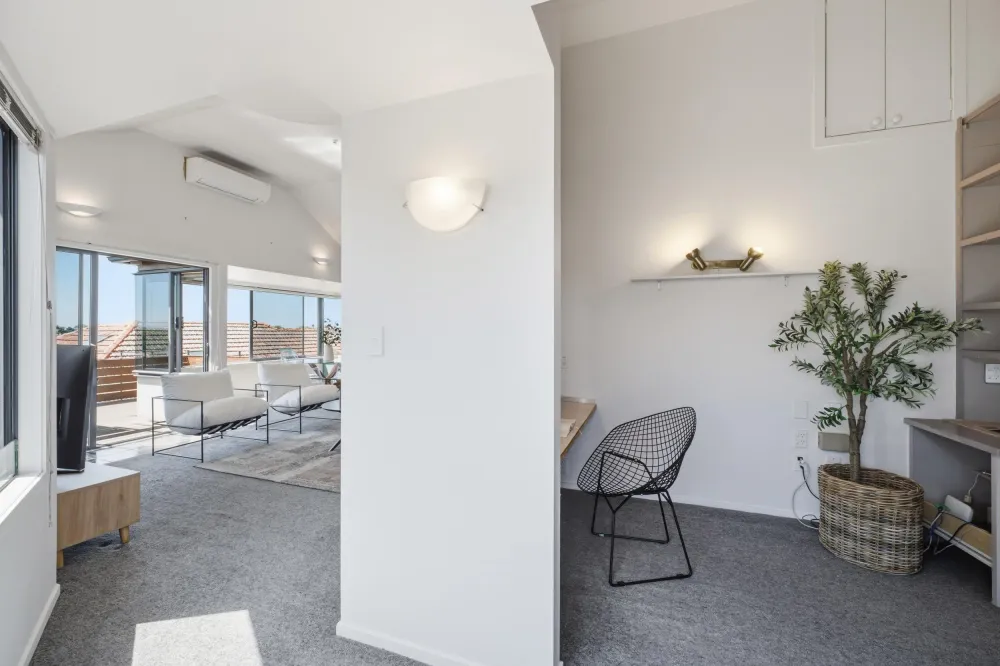 Photos of 100B Coates Avenue