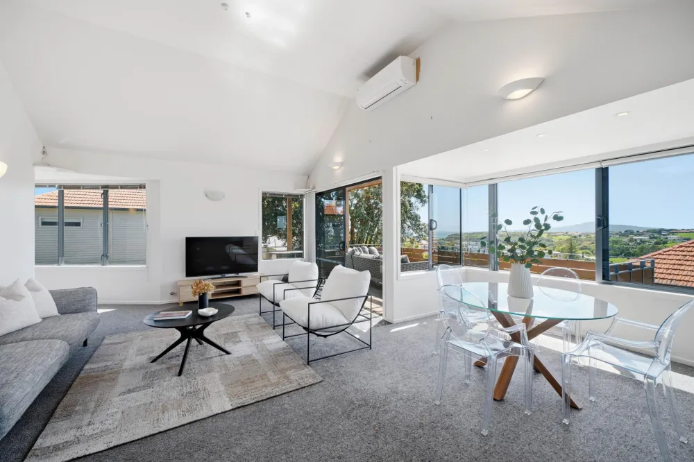 Photos of 100B Coates Avenue