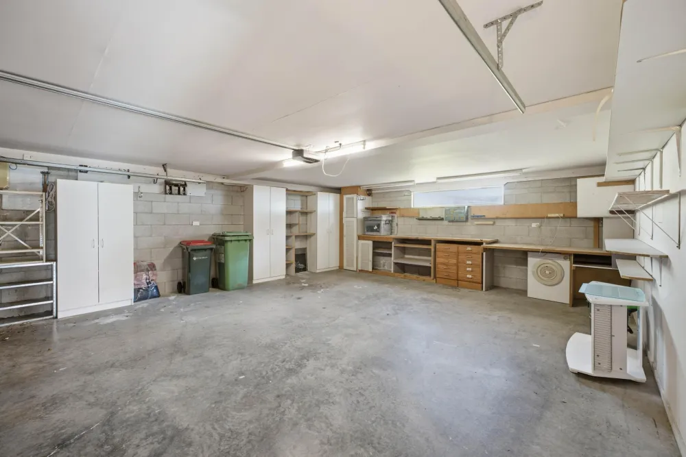 Photos of 100B Coates Avenue