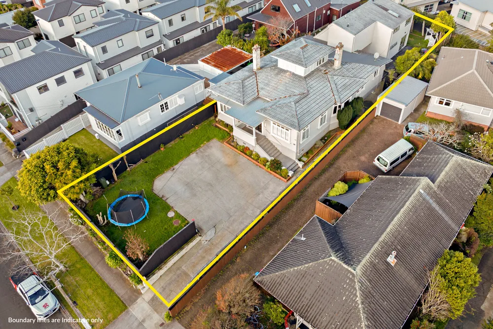 Photos of 11 Amaru Road