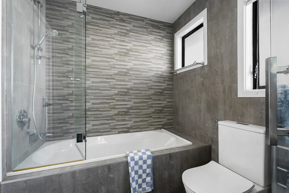 Photos of 33 Trias Road