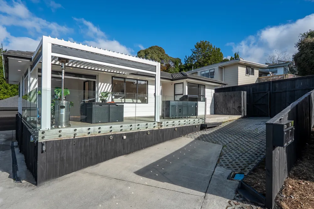 Photos of 33 Trias Road