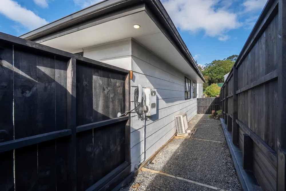 Photos of 33 Trias Road