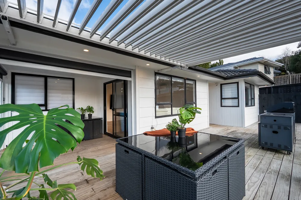 Photos of 33 Trias Road