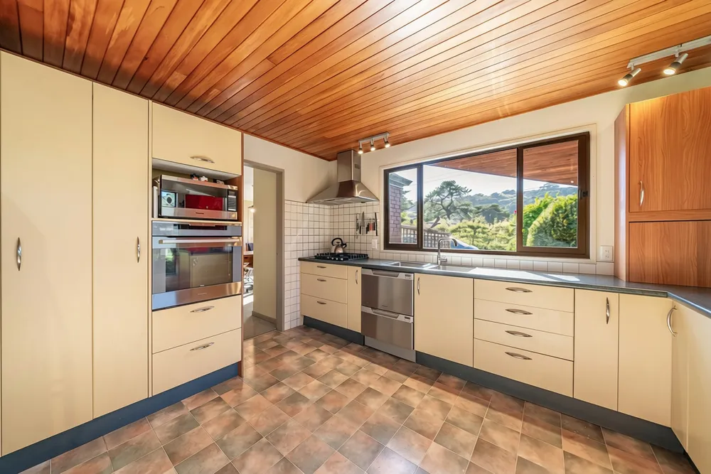 Photos of 119 Paekakariki Hill Road