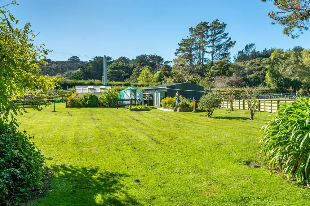 Photos of 119 Paekakariki Hill Road
