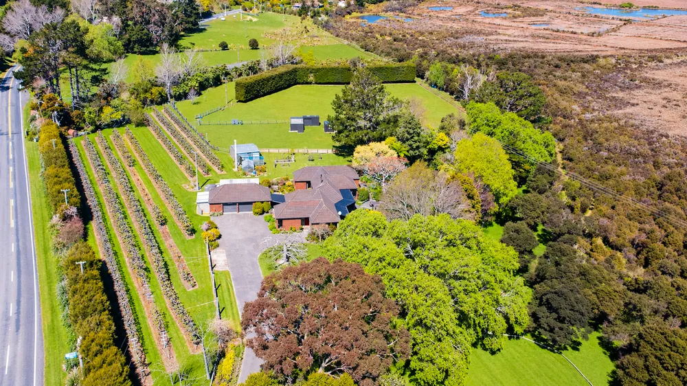 Photos of 119 Paekakariki Hill Road