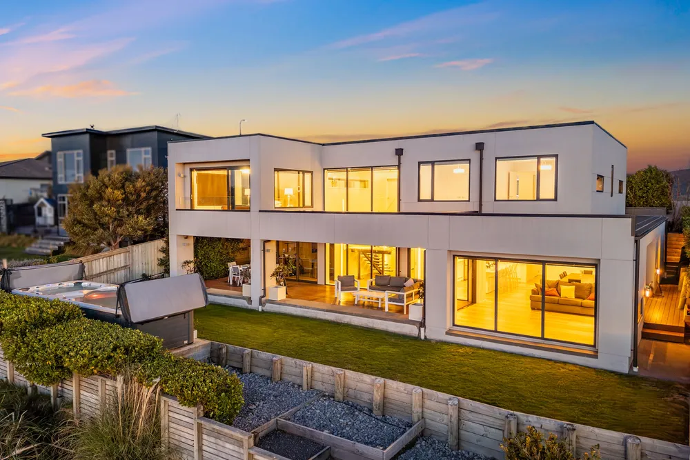 Photos of 119 Paekakariki Hill Road