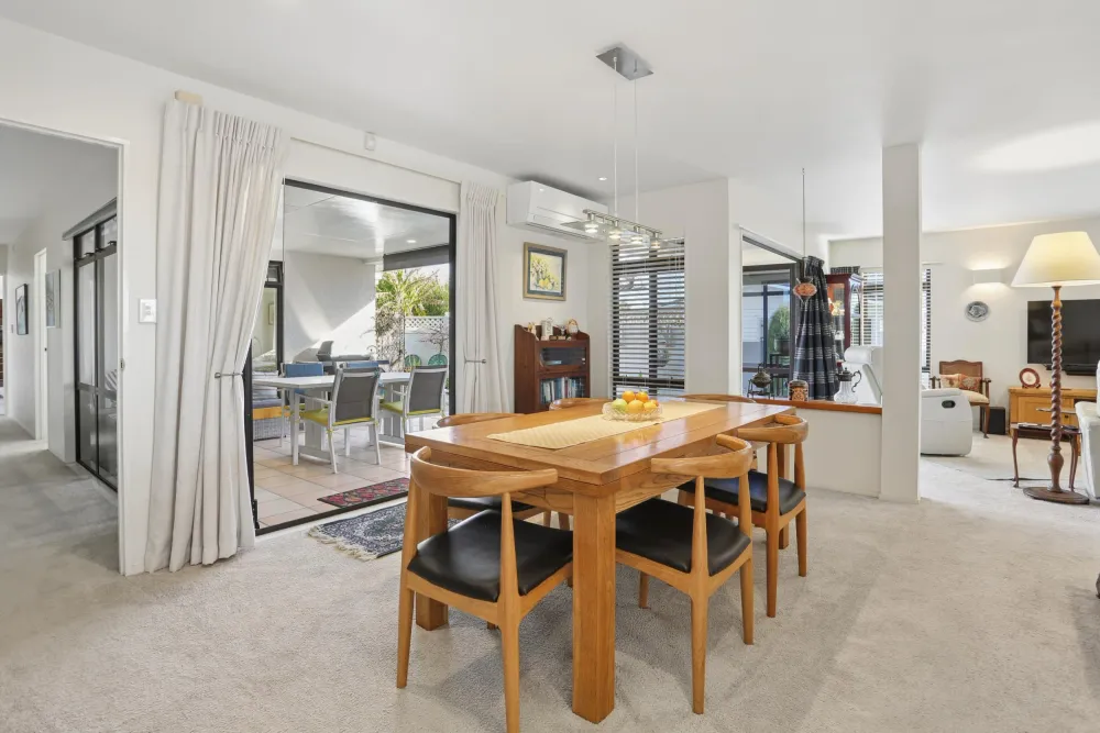 Photos of 192 Levers Road