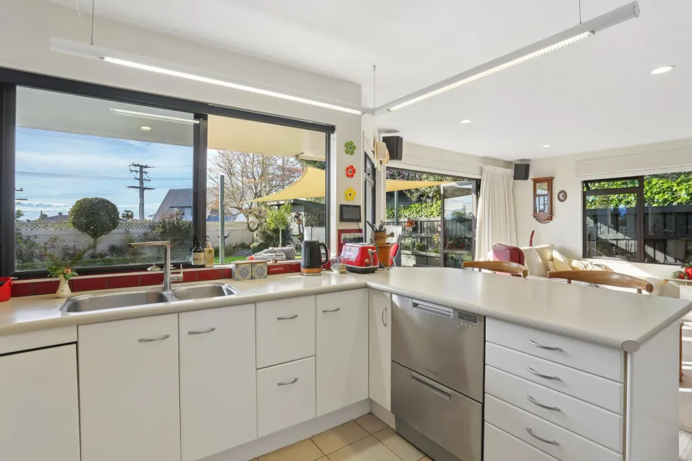Photos of 192 Levers Road