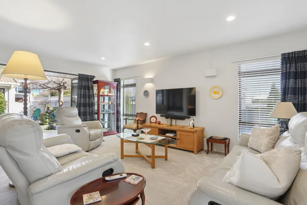 Photos of 192 Levers Road