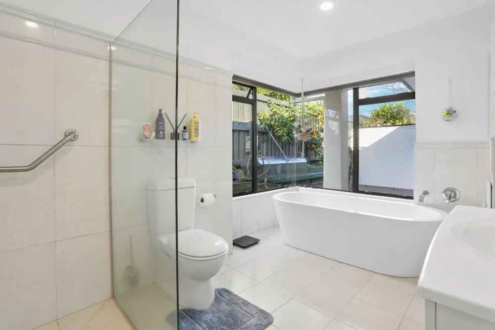 Photos of 192 Levers Road