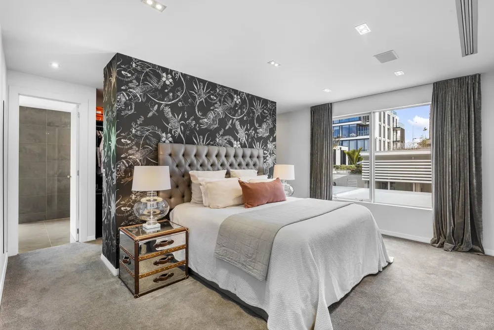 Photos of 43 Godden Crescent