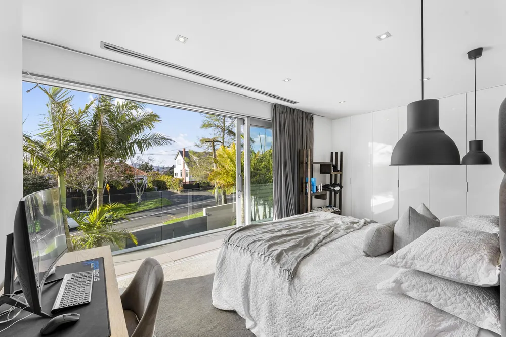 Photos of 43 Godden Crescent