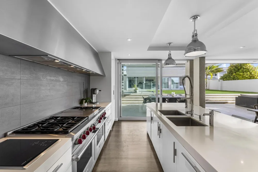 Photos of 43 Godden Crescent