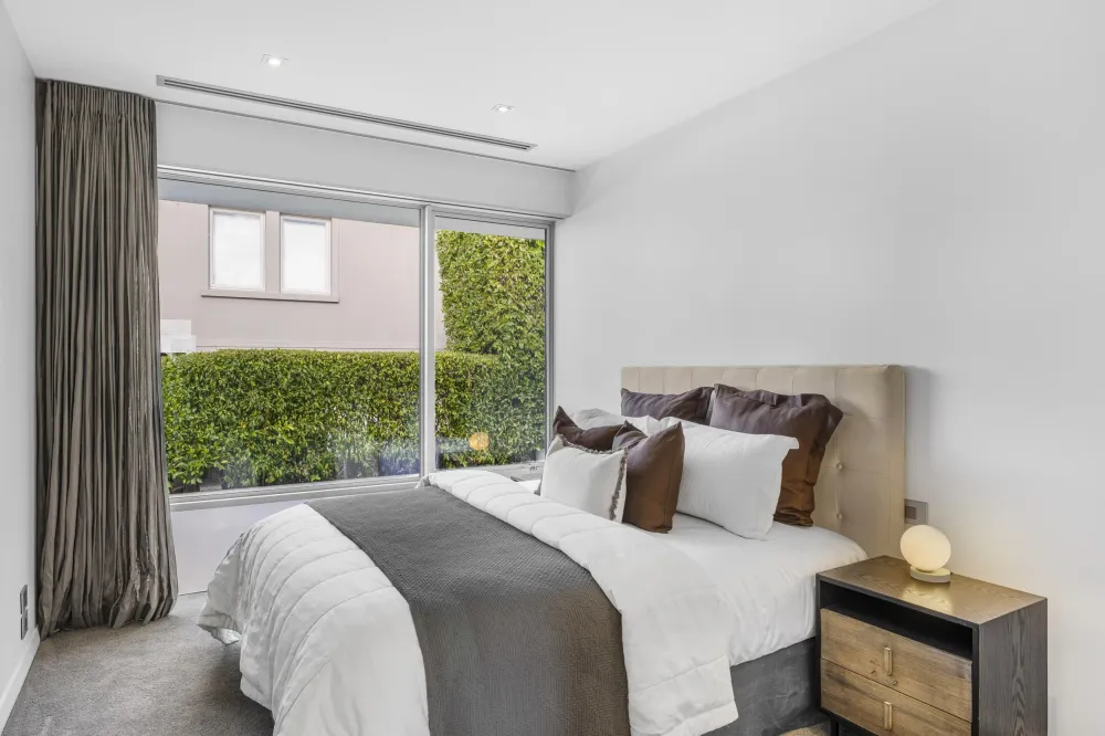 Photos of 43 Godden Crescent