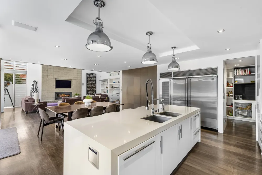 Photos of 43 Godden Crescent