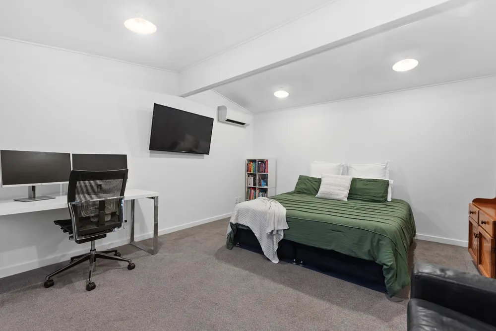 Photos of 12 Emlyn Place