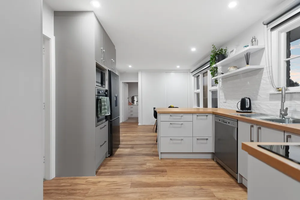 Photos of 12 Emlyn Place
