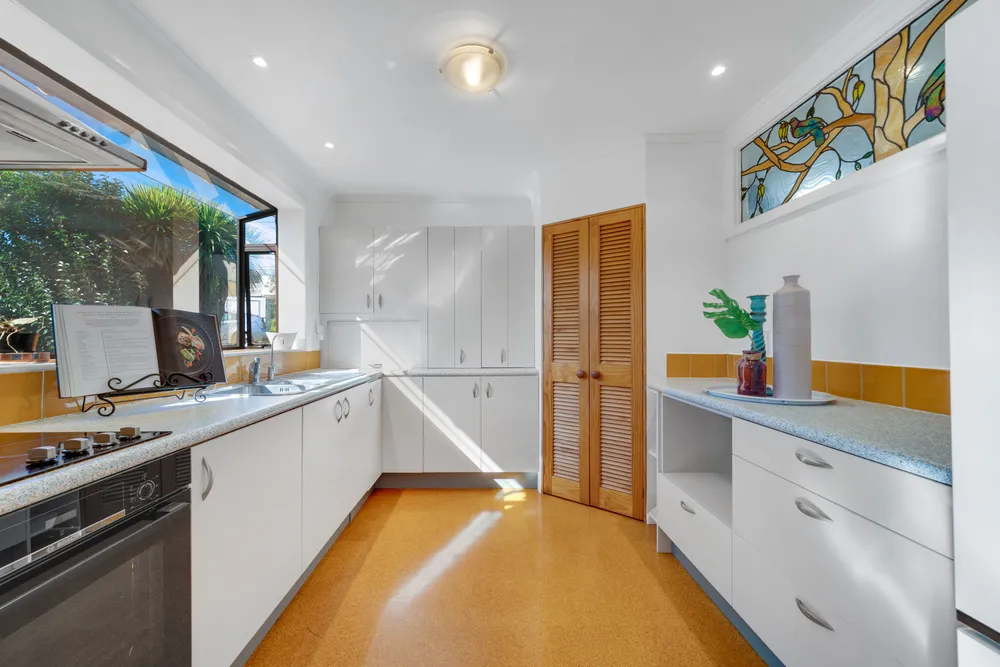 Photos of 11 Eaton Road