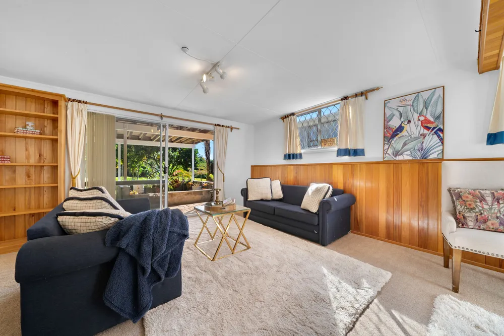 Photos of 11 Eaton Road
