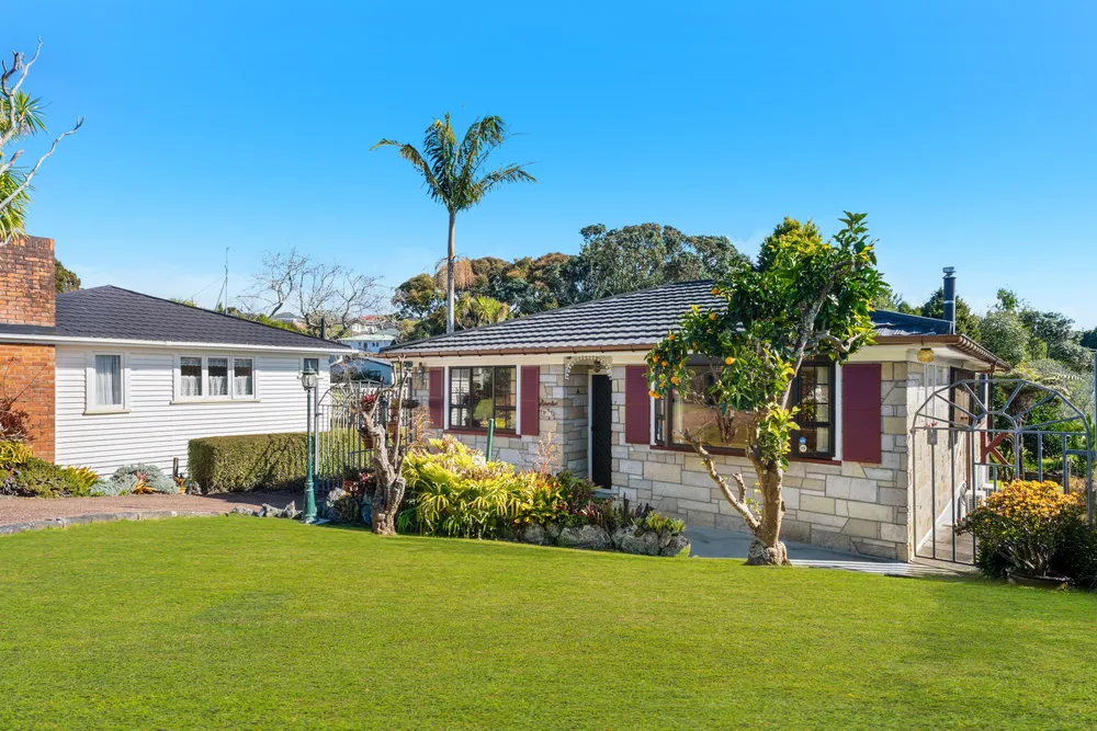 Photos of 11 Eaton Road
