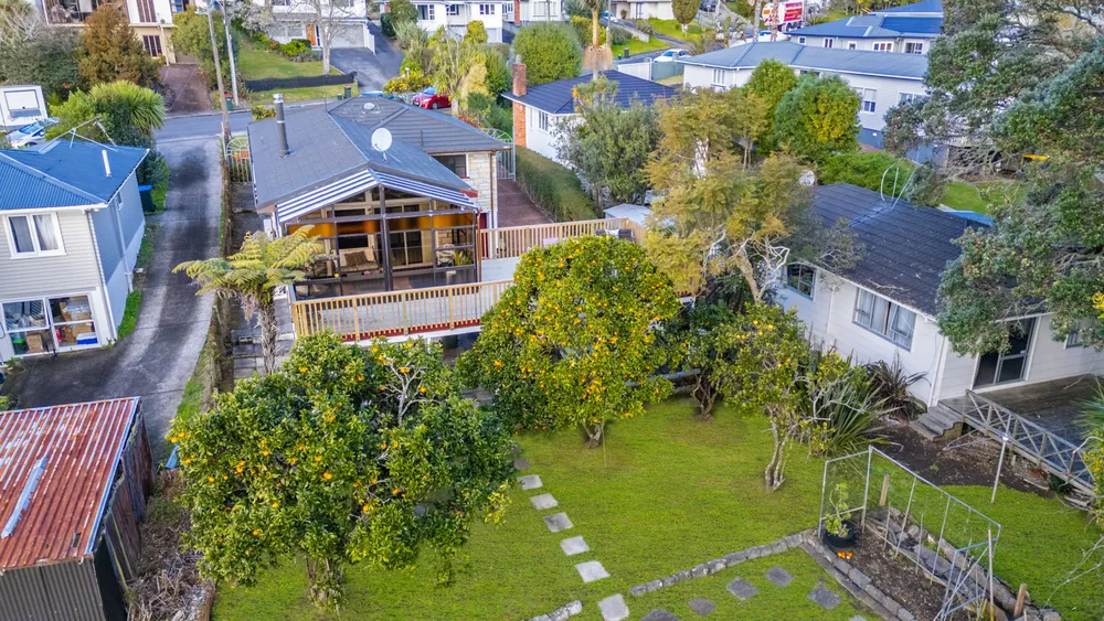 Photos of 11 Eaton Road