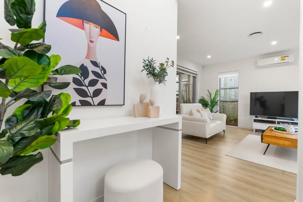 Photos of 12 Pommes Way