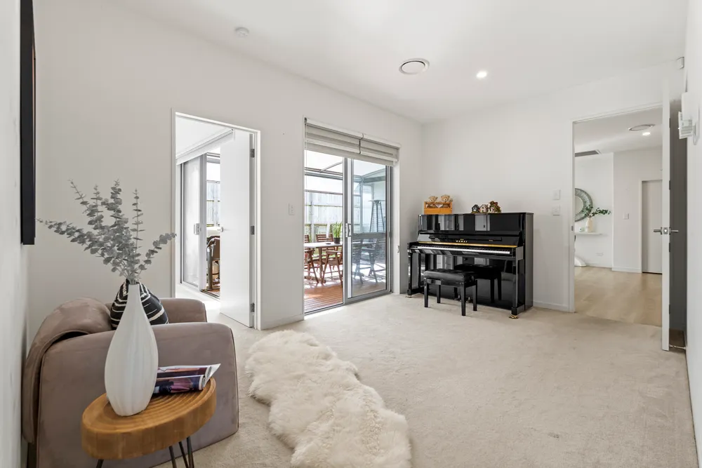 Photos of 12 Pommes Way