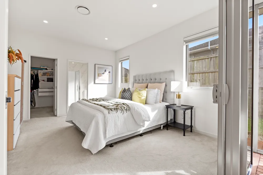 Photos of 12 Pommes Way