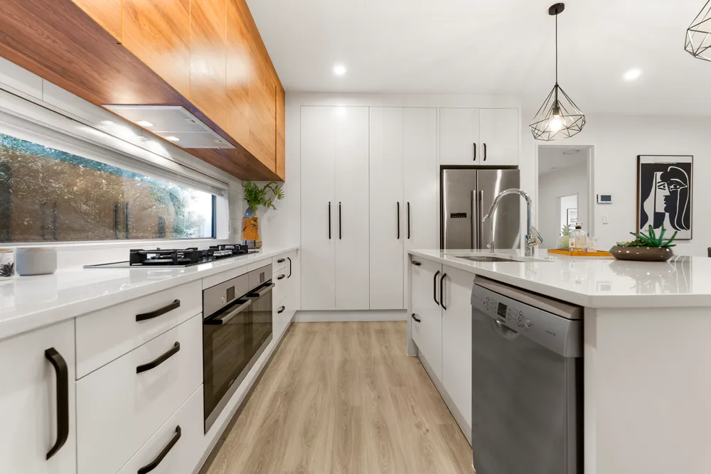 Photos of 12 Pommes Way