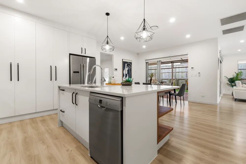 Photos of 12 Pommes Way